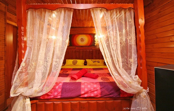 הבקתות של אורלי - ������ �שזור - מושב - ������ ����